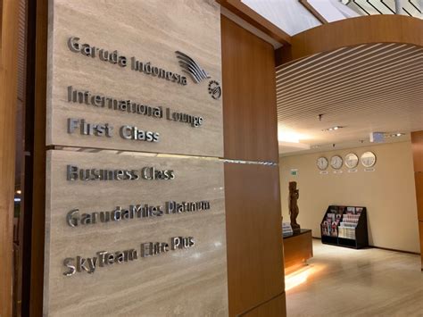 Review: Garuda Indonesia Business Class Lounge Bali (DPS) - Live and Let's Fly