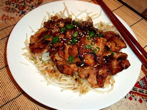 Susan's Savour-It!: Japanese Ginger Pork (Shoga Yaki) and Aromatic Pork Salad