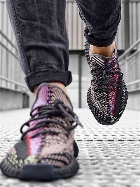 1:1 Best YEEZY 350 V2 YECHEIL | Adidas outfit casual, Adidas women fashion, Sneakers fashion outfits