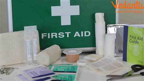 Steps to Make a First Aid Kit at Home