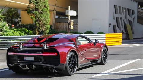 Bugatti Chiron Black Red