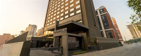 Hotel Rooms & Amenities | Courtyard Vadodara