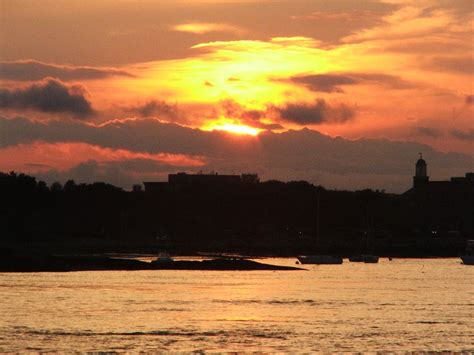 © Photo: Sunset Over Portsmouth | PortsmouthNH.com