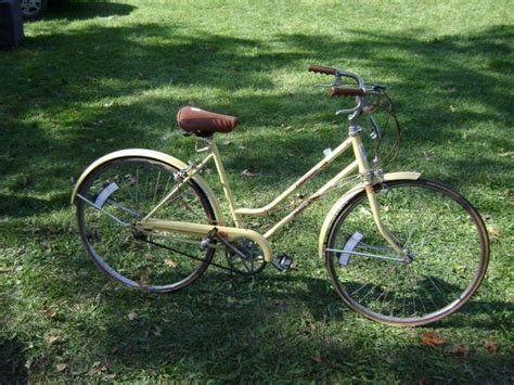 Vintage Huffy Bicycle for Sale in Alma Lake, Indiana Classified | AmericanListed.com