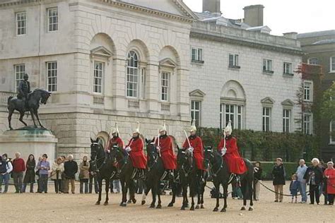 Visitor's Guide to The Horse Guards Parade in London