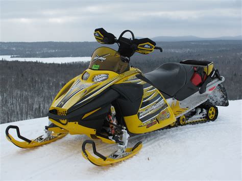 Ski-doo snowmobile | Snowmobile, Skiing, Snow vehicles