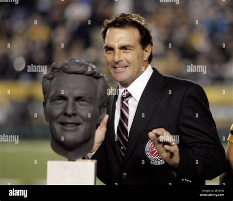 Doug flutie cfl hi-res stock photography and images - Alamy