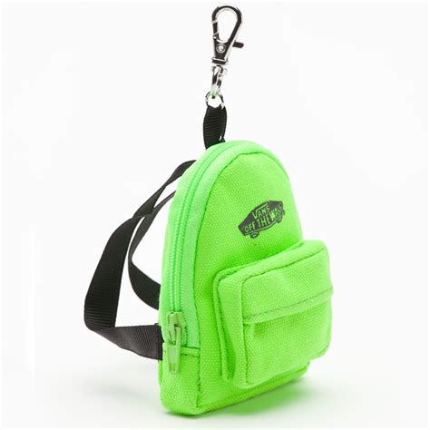 Vans Backpack Keychain A teeny backpack:) | Backpack keychains, Cute keychain, Cool keychains