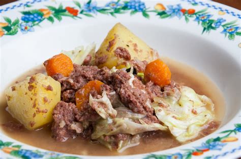 Angie's Kitchen: Corned Beef and Cabbage Stew