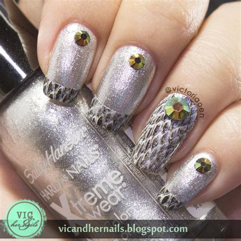 Vic and Her Nails: OMG Nail Strips Review (Viper Snake Print)