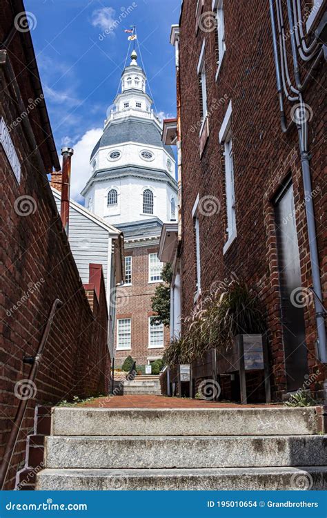 Maryland State House State Capitol Building in Annapolis Stock Photo - Image of cityscape, alley ...