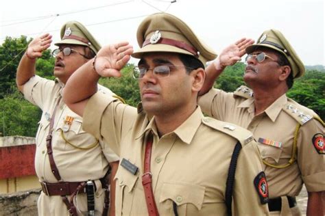 Manoj Kumar Sharma (IPS, 12th Fail) Age, Wife, Family, Biography ...