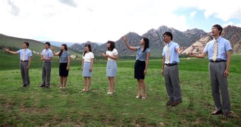 Vocal Group Singing 'He Will Carry You' Will Strengthen Your Faith | FaithPot