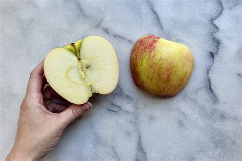 Honeycrisp apples 🍎 🍁 Uncover the secrets behind their unique taste and ...