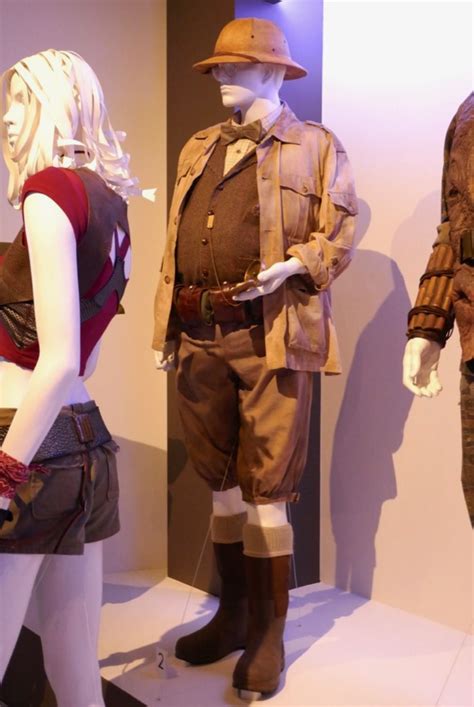 Hollywood Movie Costumes and Props: Jumanji: Welcome to the Jungle ...