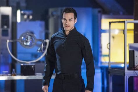 Mon-El - Supergirl Season 2 Episode 20 - TV Fanatic