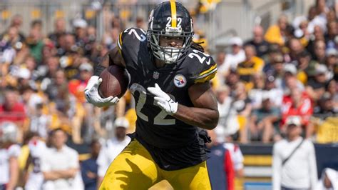 Najee Harris injury update: Steelers RB ruled out after suffering ...