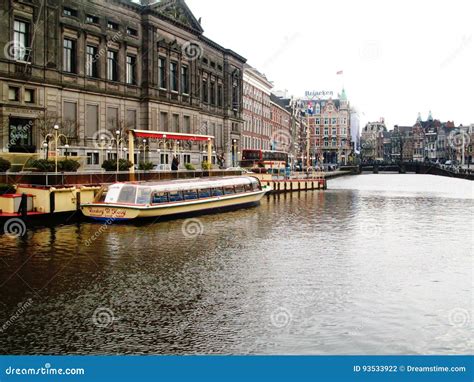 Rokin Canal in Amsterdam, Holland, the Netherlands Editorial ...