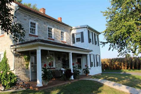 Oberholtzer Farm Bed & Breakfast - Lancaster Farm Bed & Breakfast