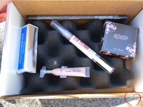 Sammi the Beauty Buff: Wantable Makeup Box: Nov. 2013 Review