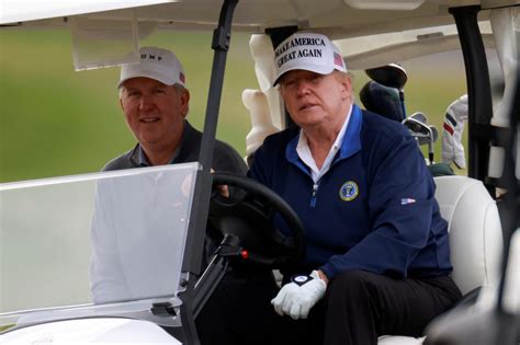 Donald Trump tells golfers to join LIV Golf - galaxyconcerns