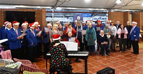 Thursday, 10th November, 2022 - SMVC sang at Hillier's Garden Centre, Lechlade as part of the ...