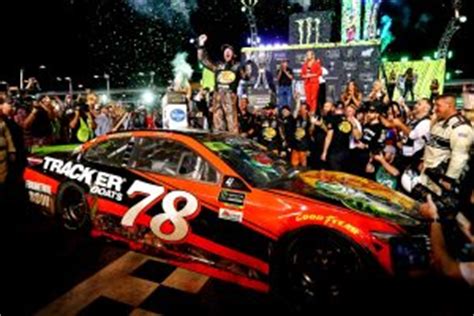 Martin Truex Jr. Crowned as NASCAR's 2017 Champ - ESPN 98.1 FM - 850 AM ...