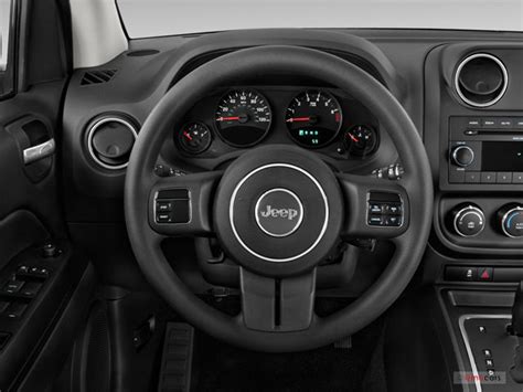 2012 Jeep Compass: 17 Interior Photos | U.S. News