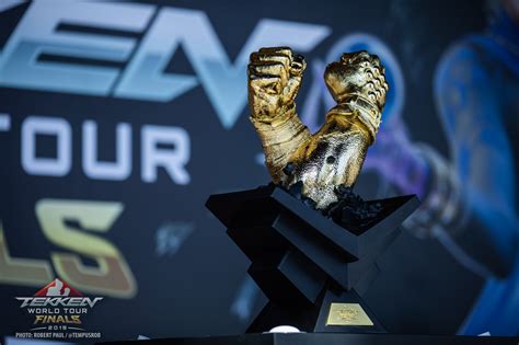 TEKKEN World Tour 2019 Finals Trophy & Devil Jin Statue Designed by ...