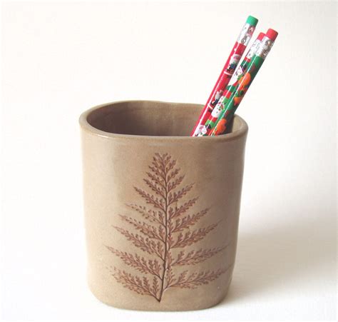 Jeri’s Organizing & Decluttering News: Organizing the Desktop with Pencil Cups