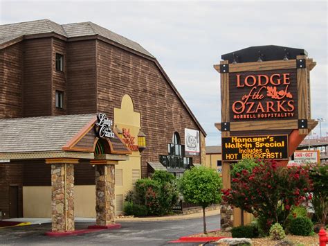 Branson on Your Budget: Review: Lodge of the Ozarks