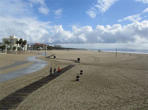 Santa Monica Beach | Santa Monica Beach, looking South from … | David Jones | Flickr