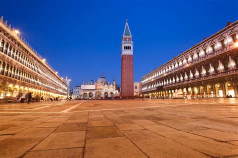 Piazza San Marco, Venice; Play Along With Hundreds of Pigeons ...