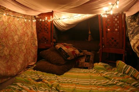 How To Make A Really Cool Pillow Fort at Howard Wheeler blog