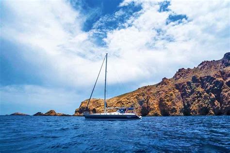 Mykonos: Full-day Private Sailing Cruise to Delos and Rhenia