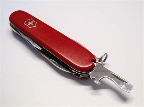 File:2006 pocket knife bottle opener.jpg - Wikimedia Commons