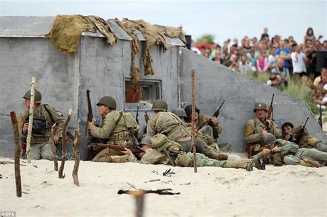 D-Day Ohio: Hundreds of WWII reenactors recreate 1944 battle along Lake Erie in tribute to war ...