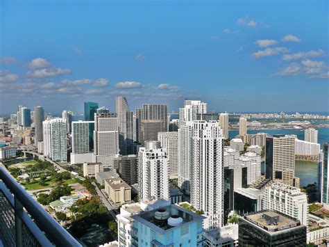 File:Miami skyline northern Brickell 20100206.jpg - Wikipedia, the free encyclopedia