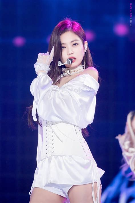 BLACKPINK Jennie – SOLO white outfit – Kpop Fap