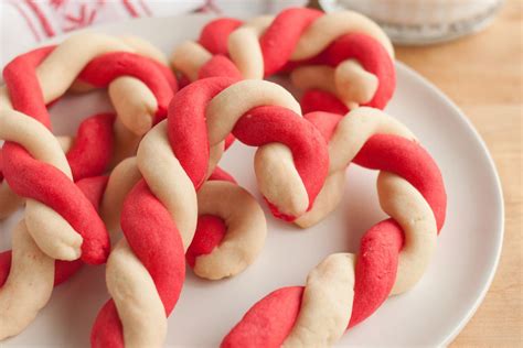 Candy Cane Cookies Recipe (With Peppermint Flavor) | The Kitchn