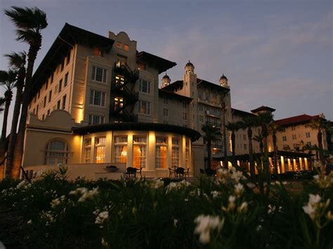 GALVESTON.COM: Galvez Ghost Tour & Dinner - Galveston, TX