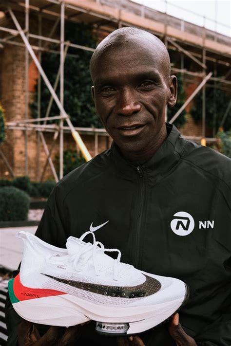 Eliud Kipchoge shoes - London Marathon 2020