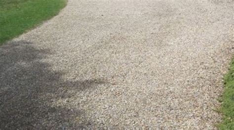 Driveway Gravel (13 Popular Options) - CozyHomeScape