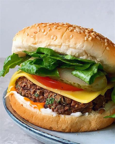 The Vegan Cheeseburger | Vegan cheeseburger, Vegan lunch recipes, Canned lentils