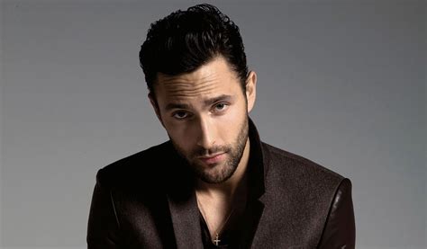 Noah Mills ficha por el piloto militar de NBC, For God And Country - Series Adictos