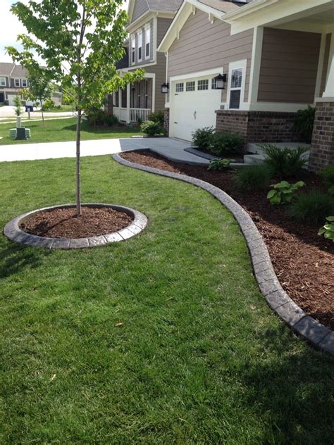 Concrete borders | Landscape curbing, Front yard garden design, Front yard landscaping