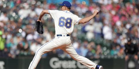 Mariners Pitcher George Kirby honors Tim Wakefield with Knuckleball ...