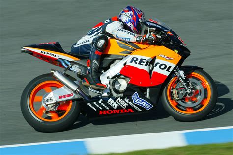 26 years of Repsol Honda MotoGP racing motorcycles 2020 Repsol Honda ...