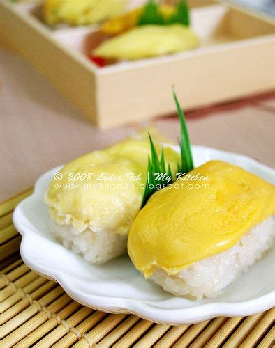 Pulut Durian (Sweet Sushi) | Durian recipe, Malaysian dessert, Food