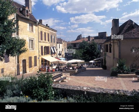 Bergerac hi-res stock photography and images - Alamy